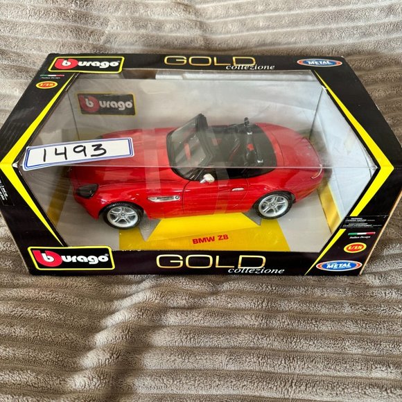 🌟 NEW IN BOX Bburago Gold Collection BMW Z8 1:18 Diecast Model 🚗✨ - Picture 2 of 4